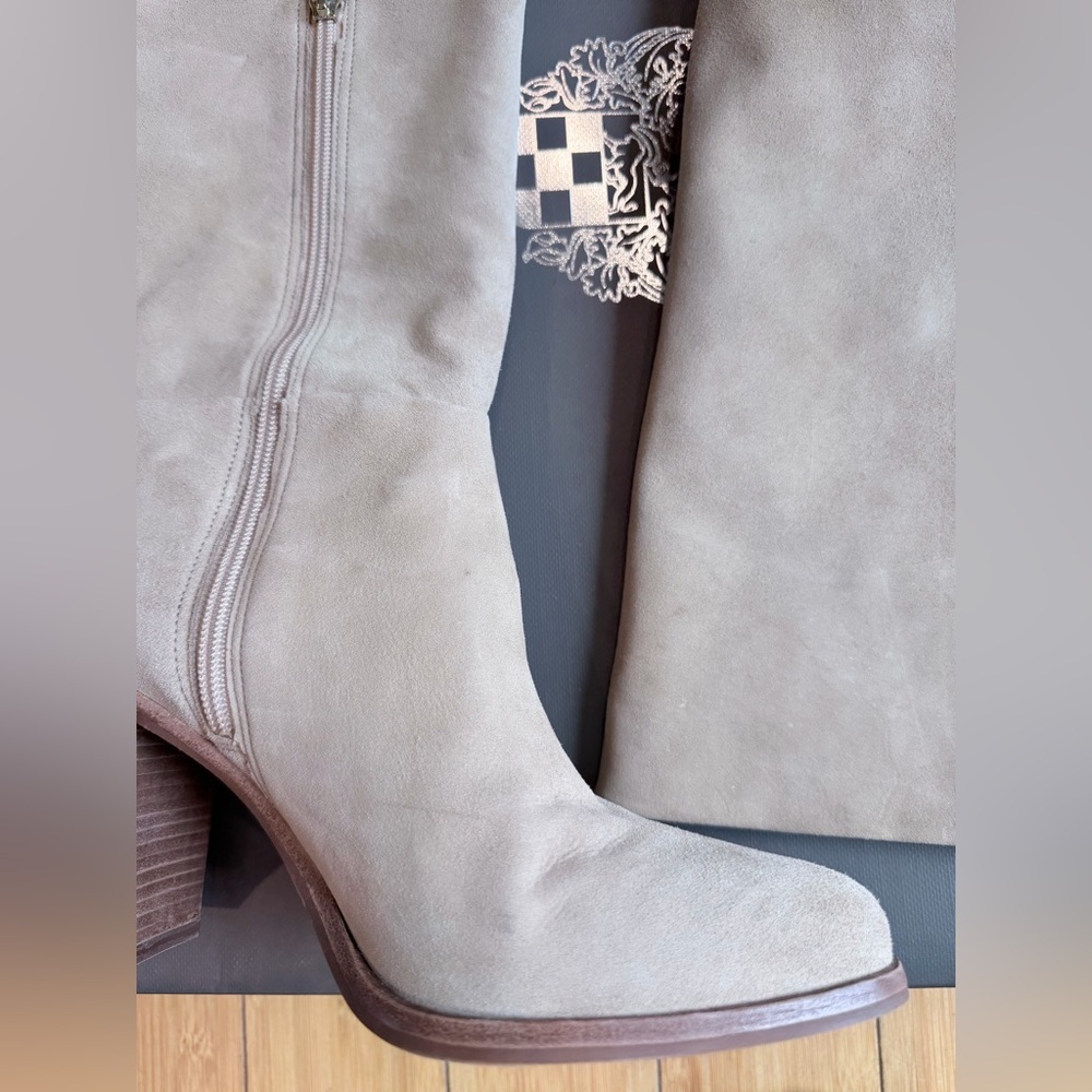 Vince Camuto VC-Parnela High Suede Knee High Boot Size 8.5 Color Tortilla - Picture 8 of 15